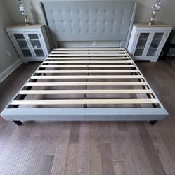 King Bed, 2 Side Dresser, Free 2 Side Lamps
