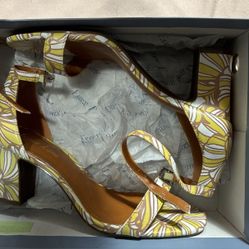 Essex Lane Botanical Leather Heels LIKE NEW