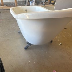 AquaDen Bathtub 