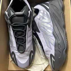 Adidas Yeezy 700 MNVN Geode Size 8 New