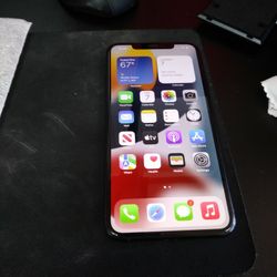 IPhone11 Pro max Factory unlocked For any carrier