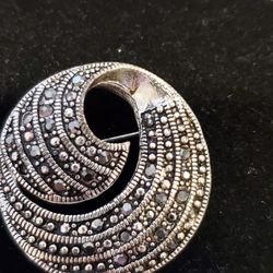 Vintage Silvertone Black Marcasites Brooch Pin.