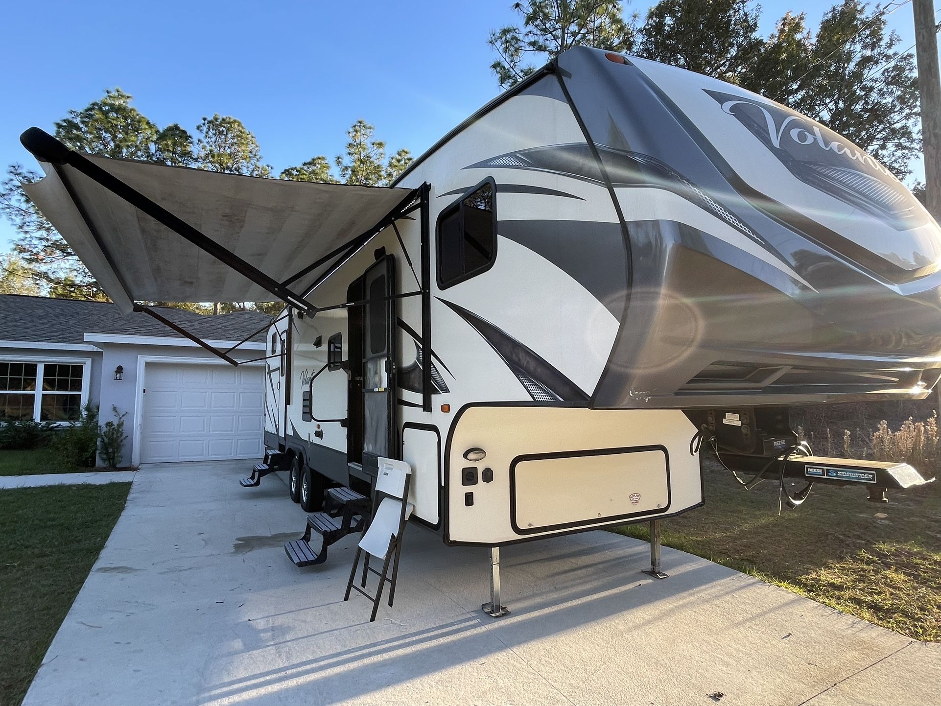 5th Wheel Rv With Bunk House 