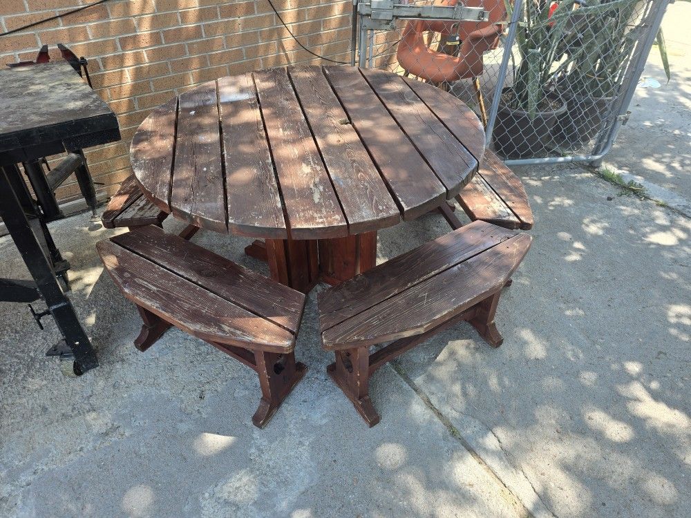 Wood Furniture Apple Cutouts