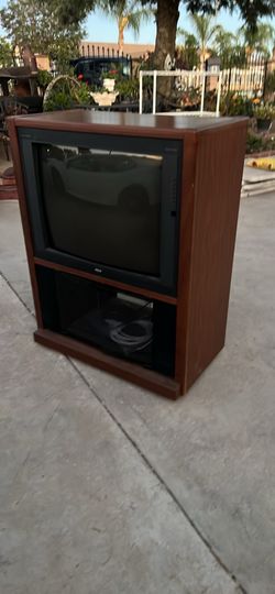 RCA CRT TV HOME THEATER HP TWIN TUNNER 32”
