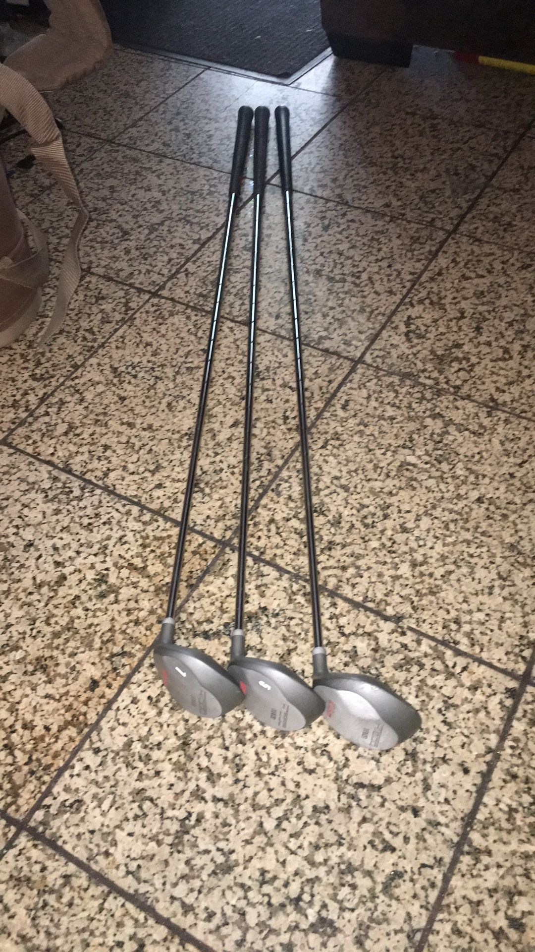 Golf Wilson Drives Set Of 3 $60