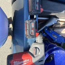 Milwaukee M18 Hammer Drill