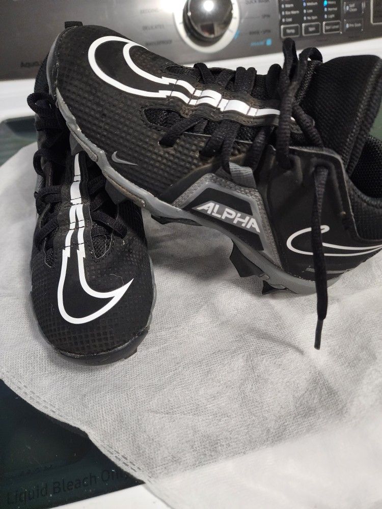 Kids' ball playing shoes like new