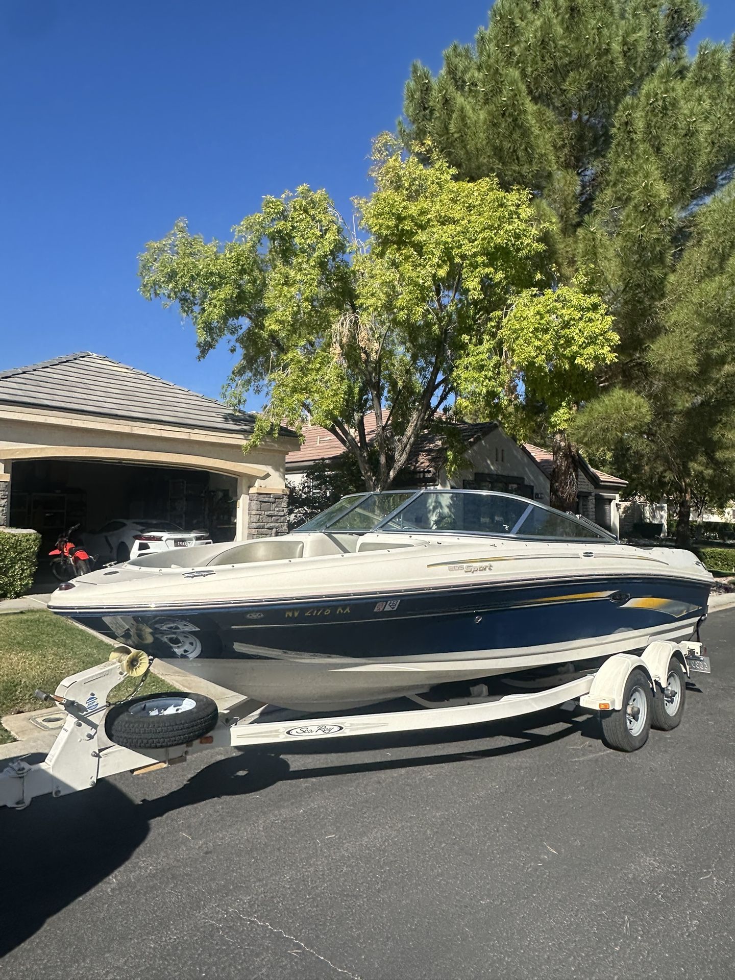 2005 Sea Ray 205 Sport