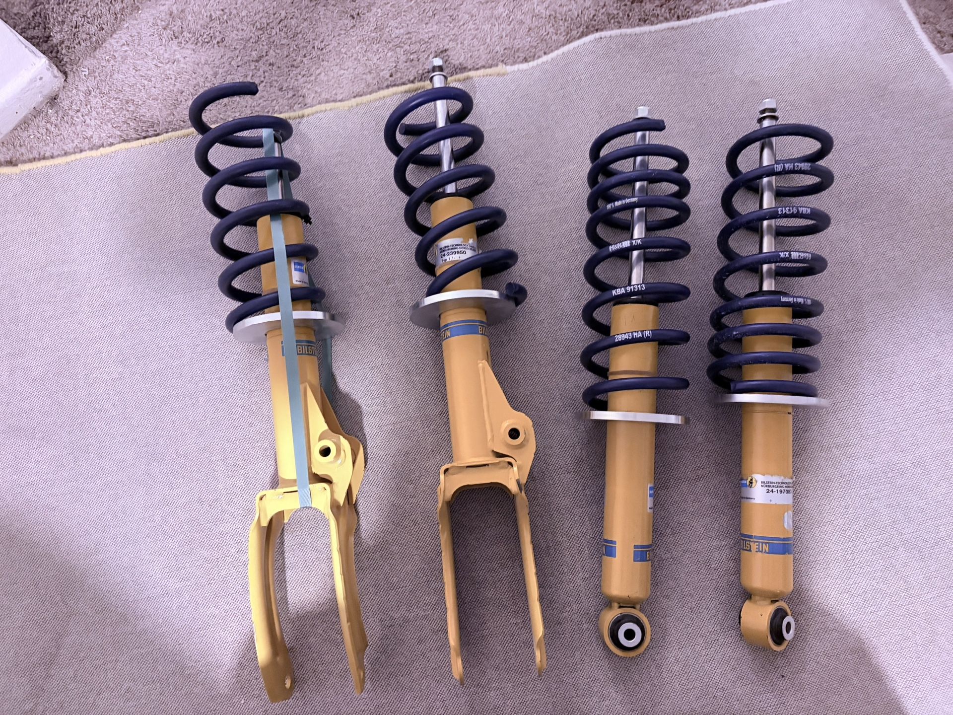 Bilstein B6 HD shocks Struts H&R Springs VW Touareg