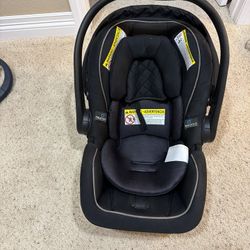 Graco Snugride Snuglock LX Infant Car seat