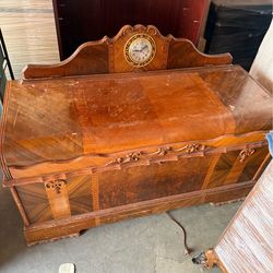 Antique Roos sweetheart cedar chest