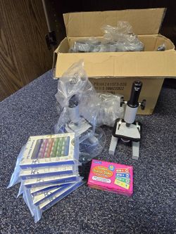 Classroom Microscope Set — 7 Student Microscopes + Slides, Like New