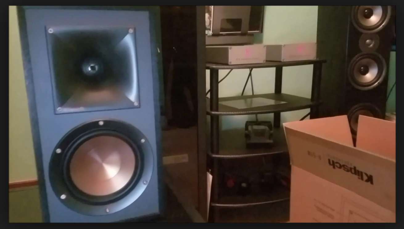 Brand New Klipsch r-41m bookshelf speakers