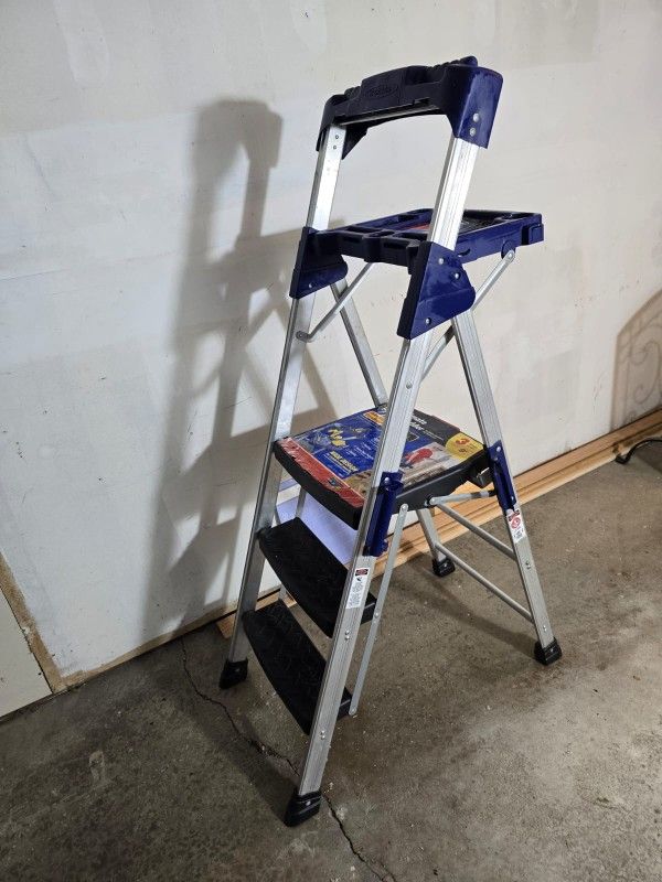 Werner ladder for painter, 3 steps, 300 lb