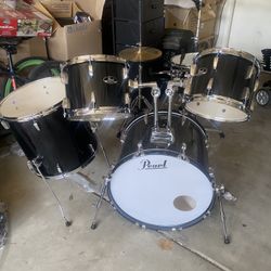Pearl Drum Kit