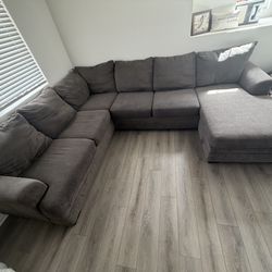 Living Room Couch Sofa with Chaise