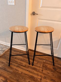 Set of 2 Bar Stools with Wood Seats