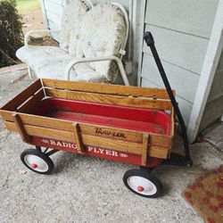 PENDING SALE Vintage 60s Radio Flyer Trav-ler Wagon (READ)