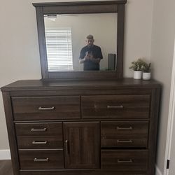 Ashley furniture Bedroom Dresser With Mirror