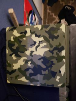 Ps4 call of duty ww2 edition 1 terabyte plus 8 disc games $450 firm selling together