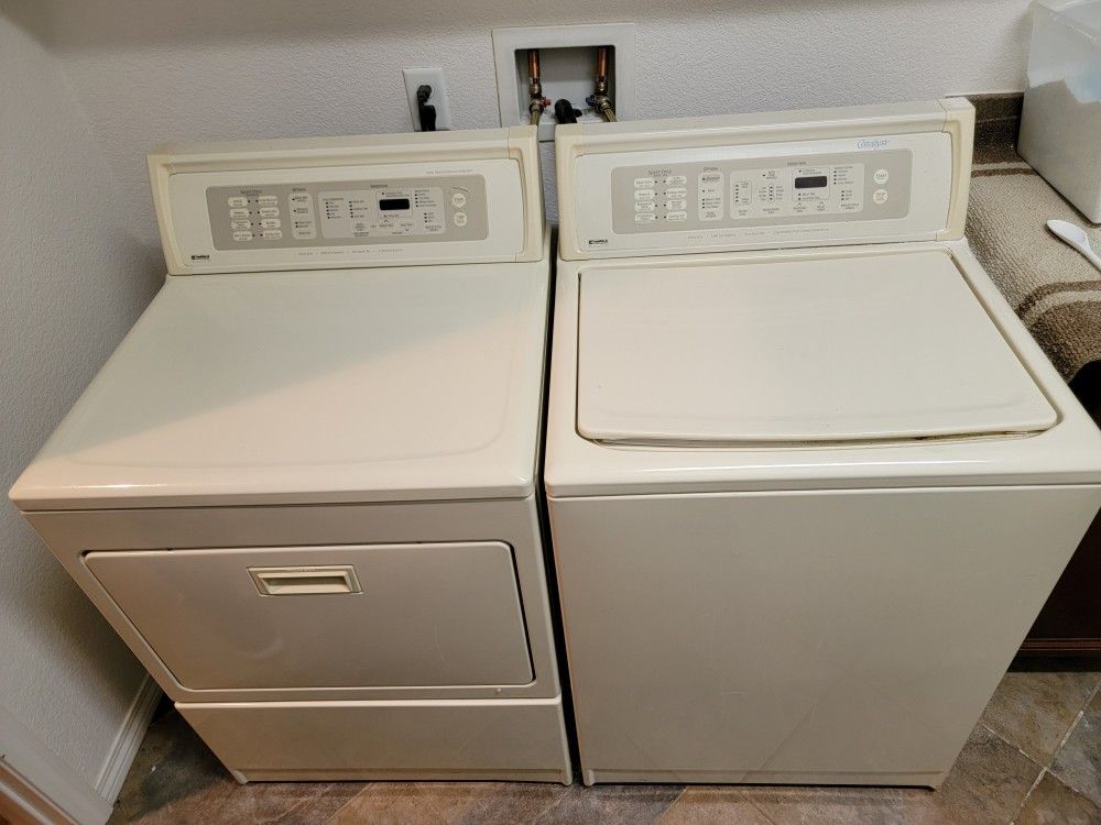 Top Of The Line!!! Heavy Duty, KING SIZE Capacity!!! Kenmore Elite Washer and Matching Gas Dryer!!! Truly, The Best Of The Best!!!