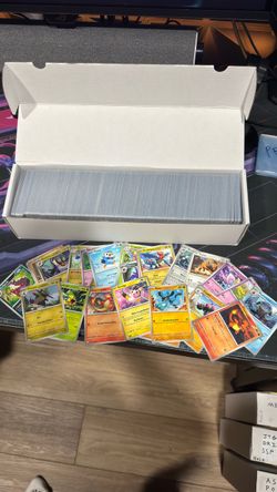 Large Lot of Pokemon Trading Cards