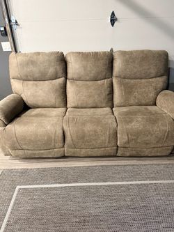 Power Reclining Sofa/Loveseat Set