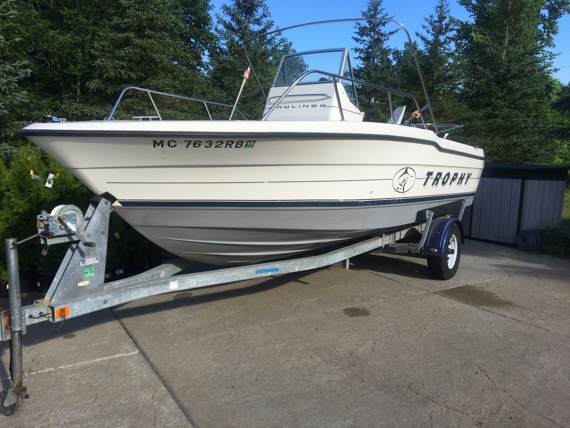 Bayliner trophy fishing boat