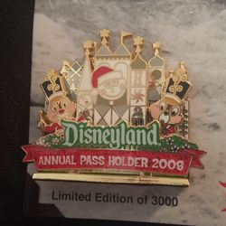 Disney pin limited edition annual pass holder pin 2008