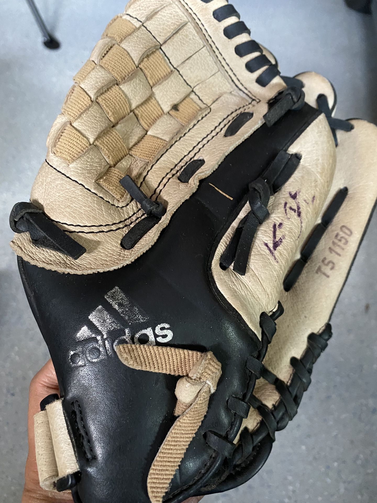 11.5in Boy’s Baseball Glove