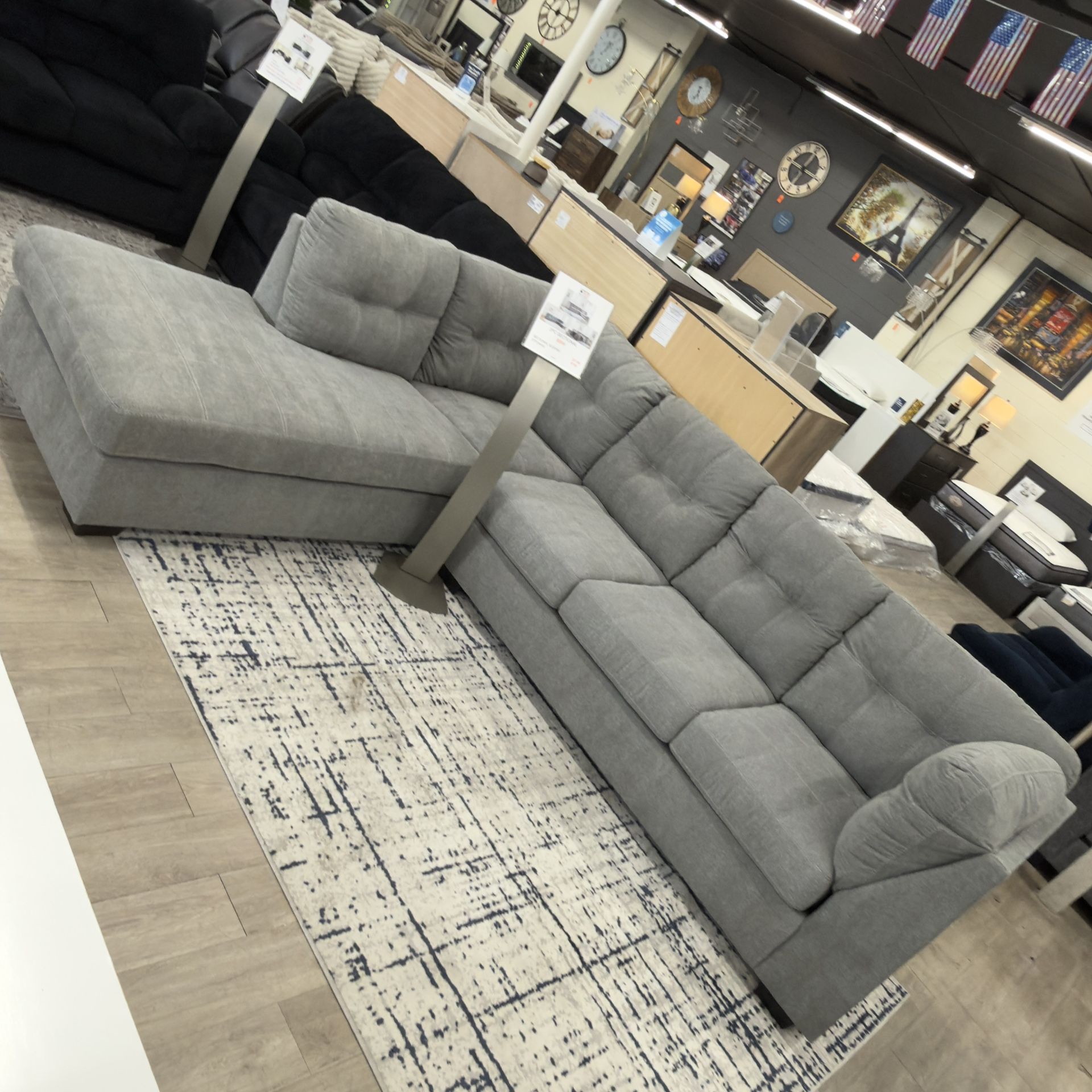 2Pc Light Grey Sectional