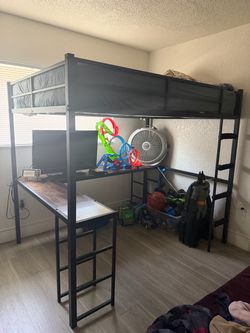 Full size loft bed