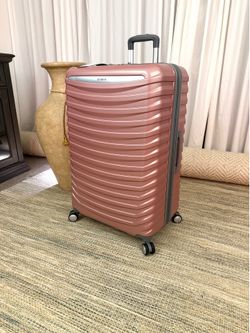 Spin Tech 6 Large Check-in Spinner Luggage