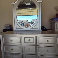 Modern Vanity Mirror Dresser And Nightstand 