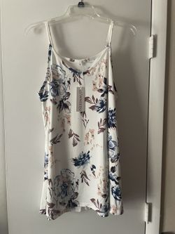 Ladie’s Tank Top Size Large Brand New