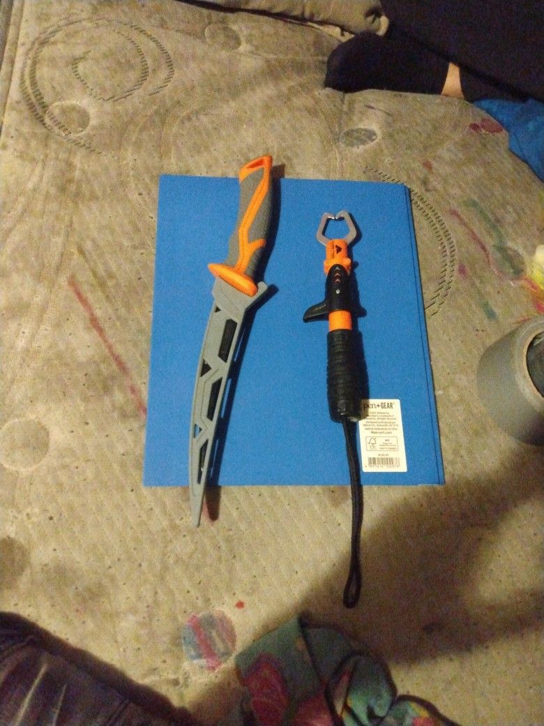 Fillet Knife And Fish Grabber Combo