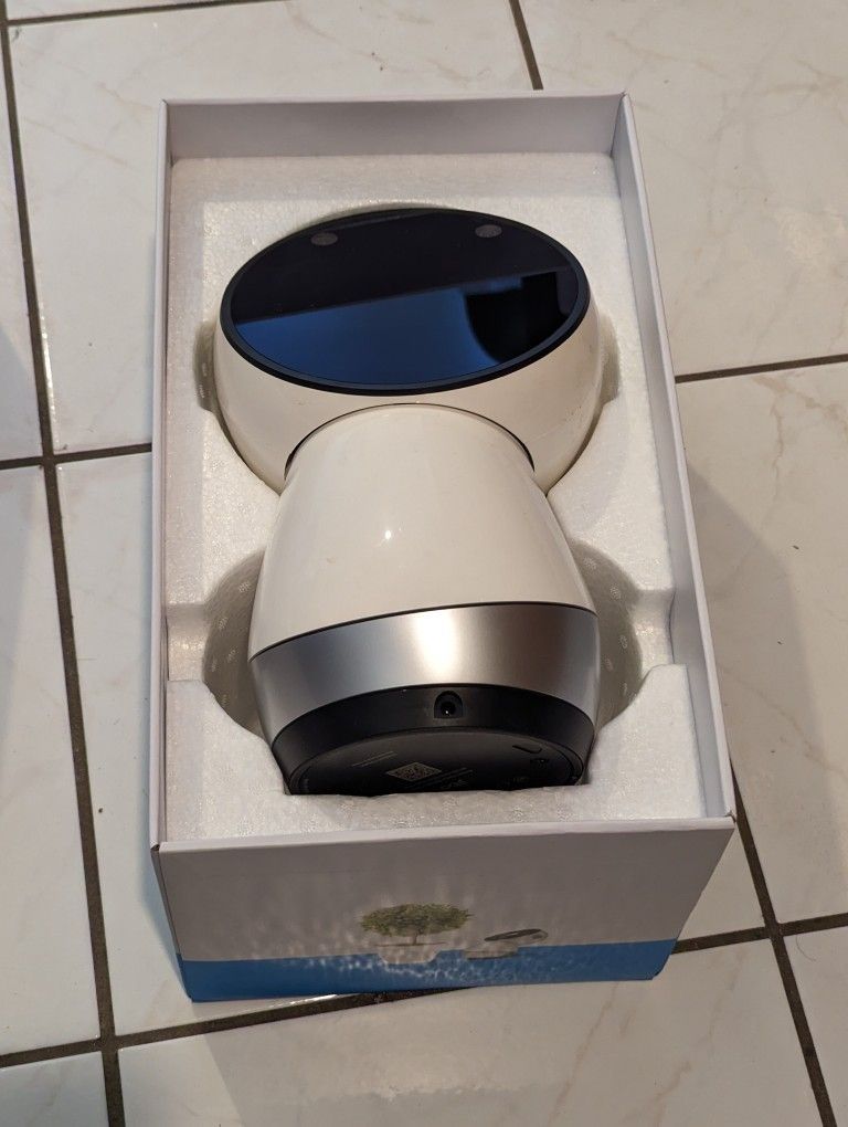 jibo Robot Complete in Box