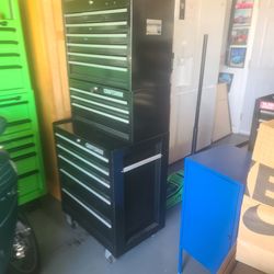 Craftsman black rollaway, toolbox.