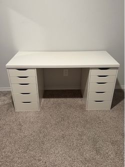 Table top with two sets of drawers