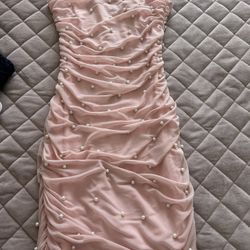 Women’s Light Pink Dress
