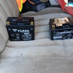 GOOD CONDITION motorcycle BATTERIES 