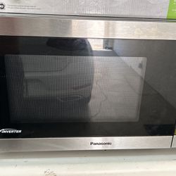 Microwave + Food Saver 