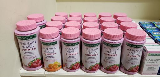 Hair, Skin and nails gummie by natures bounty