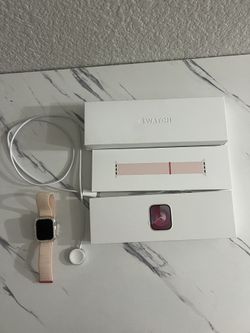 Apple Watch Series 9 GPS 41mm Aluminum Case w/Light Pink Sport Band  MR943LW/A
