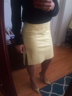 Yellow leather skirt size4