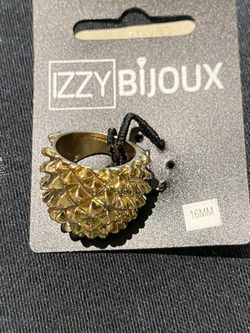 Izzy Bijoux Ring