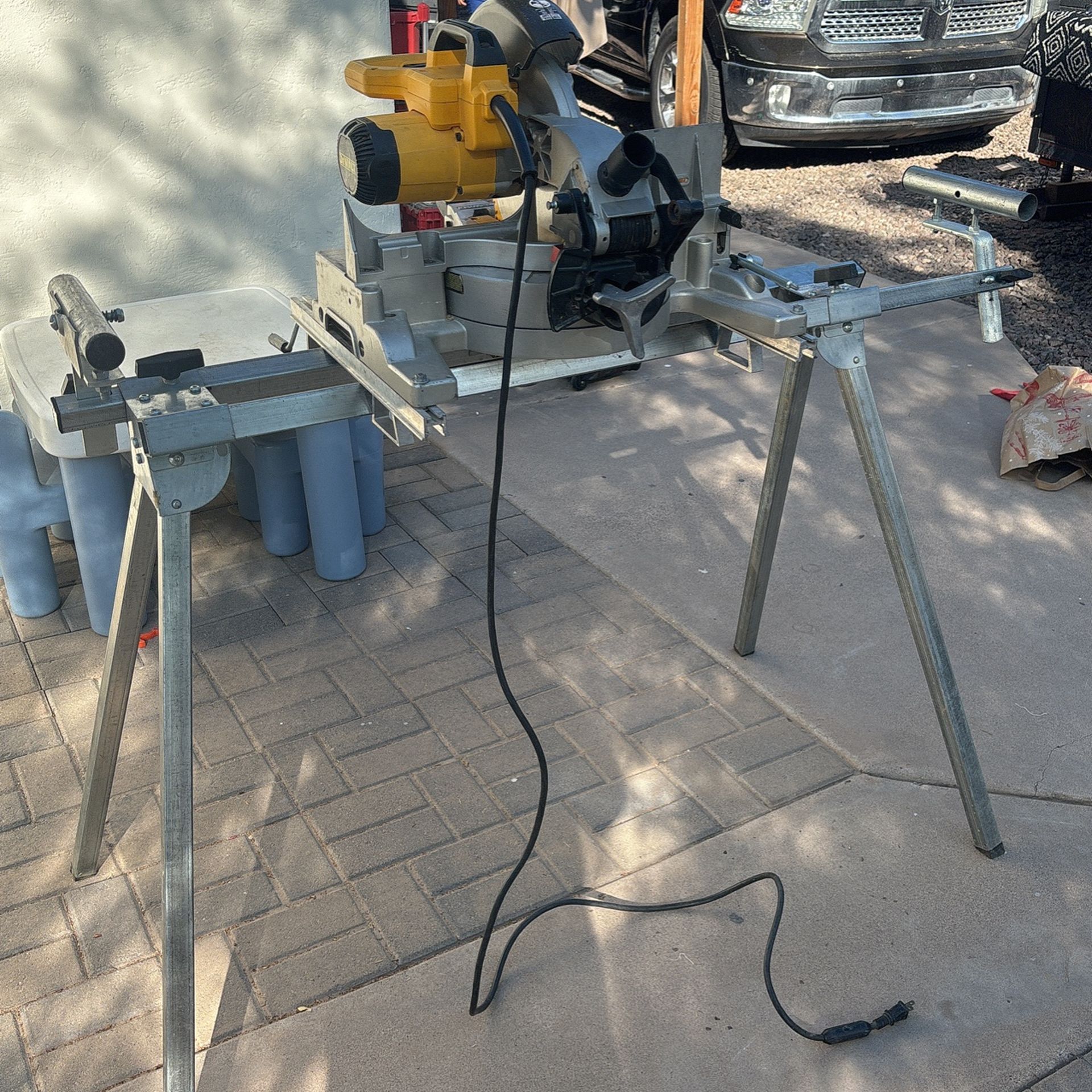 DeWalt saw
