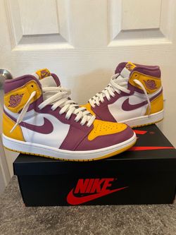 Air Jordan 1-Retro High OG 9.5 Men Worn 3 Times Lakers