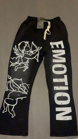 CUPID SWEATS SIZE MEDIUM